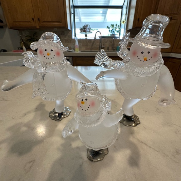 “Vintage Frosted Glass Skating Snowman Figurines – Set of 3, - Picture 6 of 16